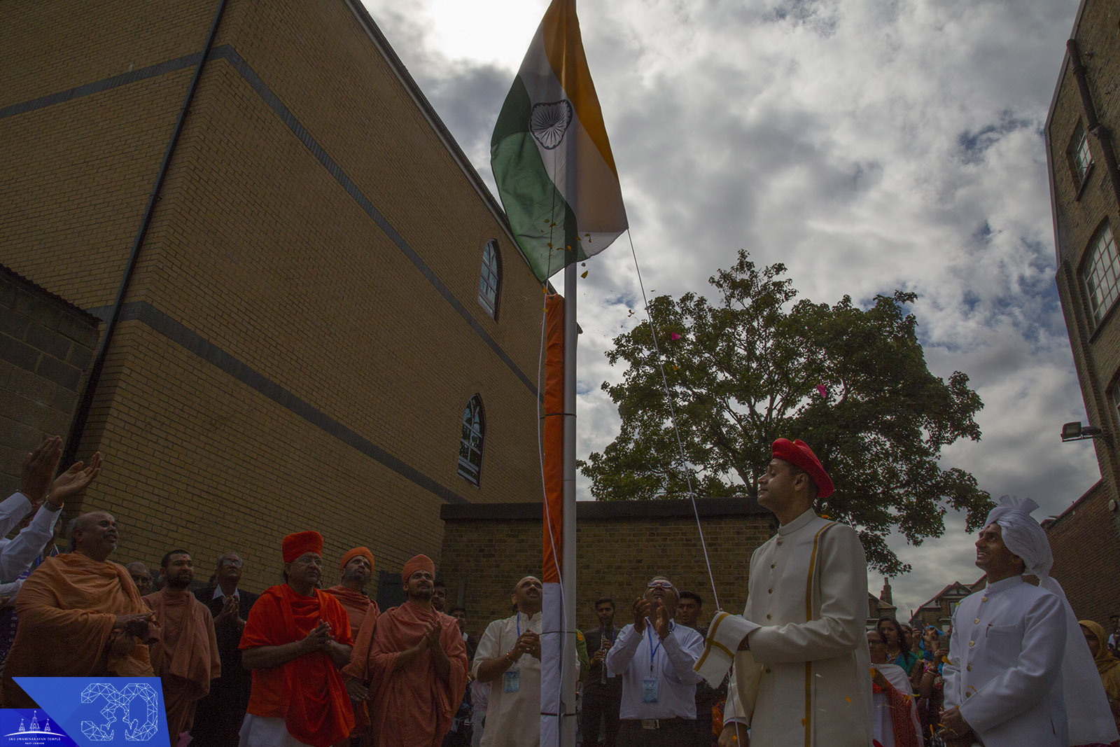 63  - ©1987-2017 SKS Swaminarayan Temple East London